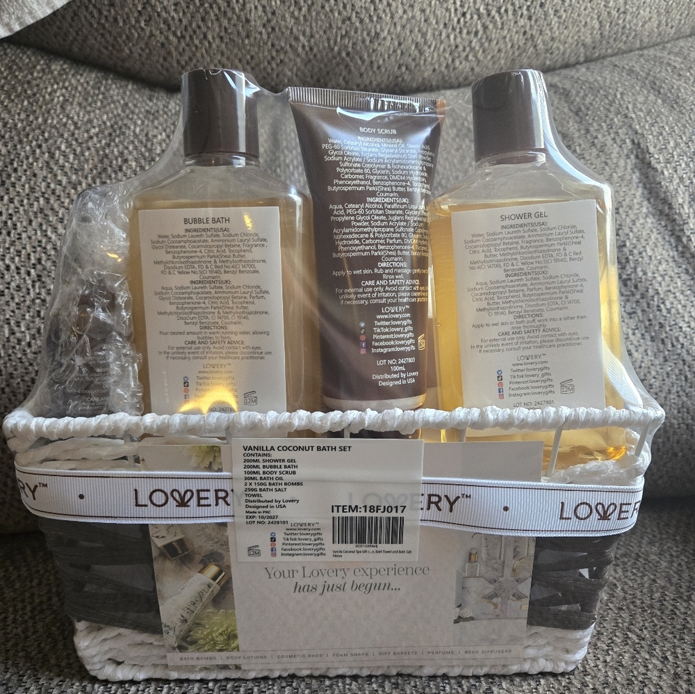 Lovery 9 piece Vanilla Coconut Gift Basket for Women - Picture 2 of 2